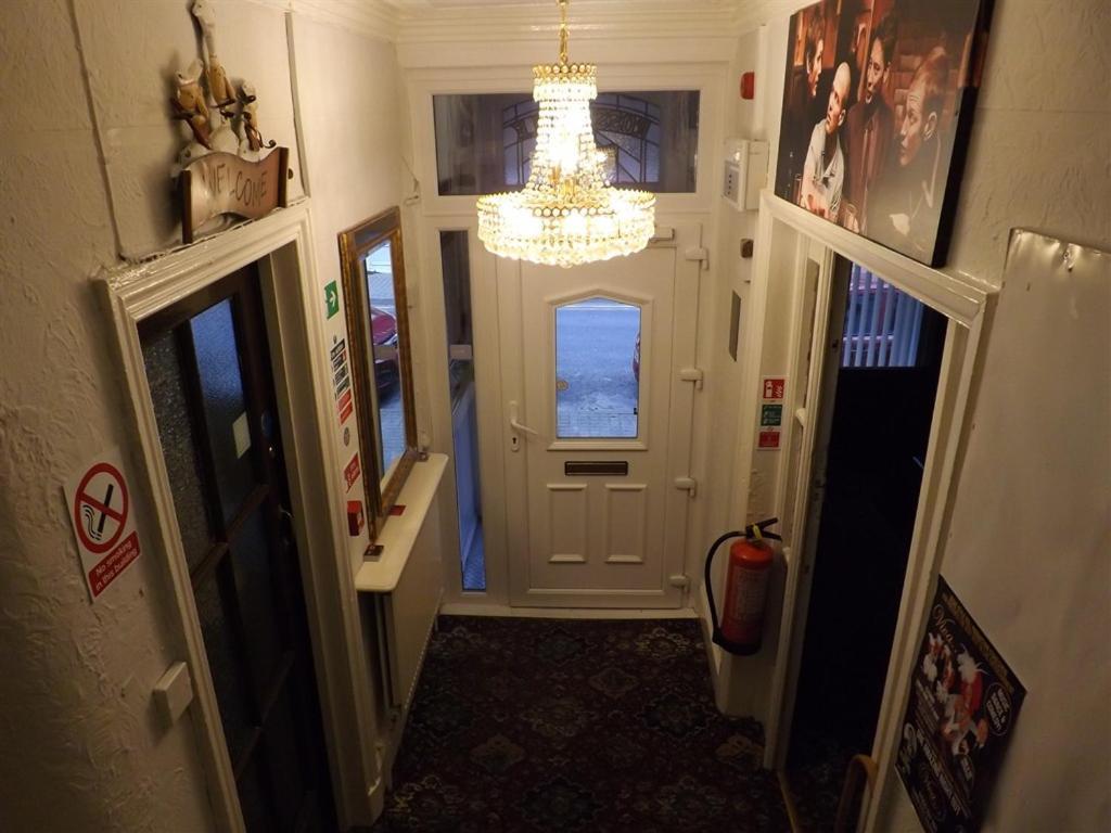Thistle Dhu Guest House Blackpool Eksteriør billede